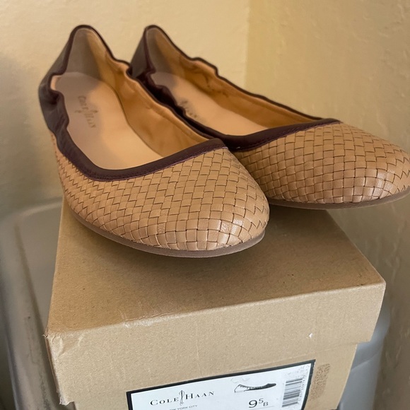 Cole Haan Irwin Ballet Flats Sandstone Woven Leather Sz 9.5 B - Picture 2 of 6